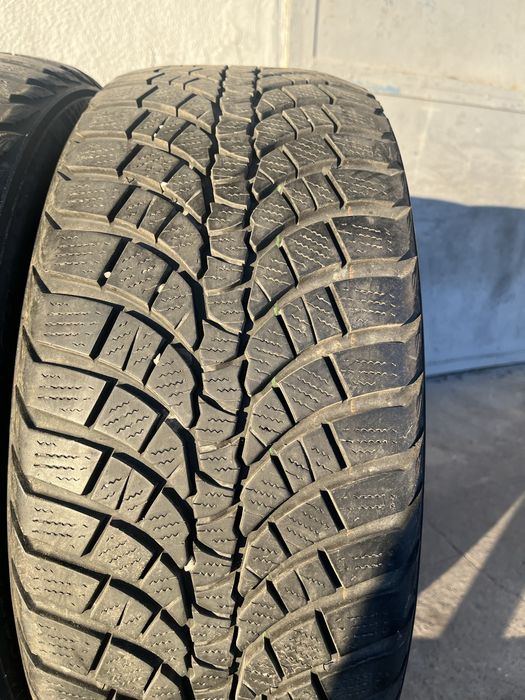 4 бр. зимни гуми 225/50/17 Kumho 6,5-7 mm DOT 2117
