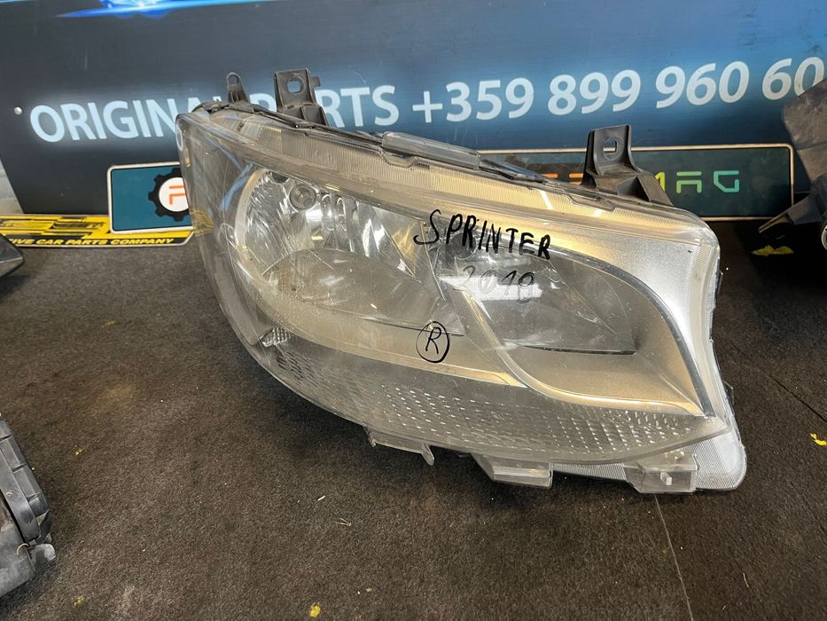 Фарове ляв десен Mercedes Sprinter 2019г