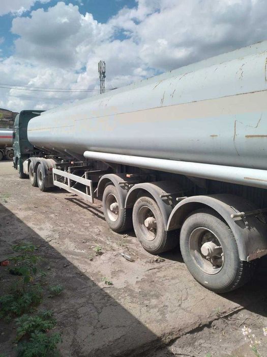 Продам прицеп-бочку и Хитачи 330