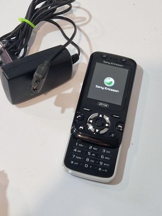 Telefon Slide Sony Ericsson