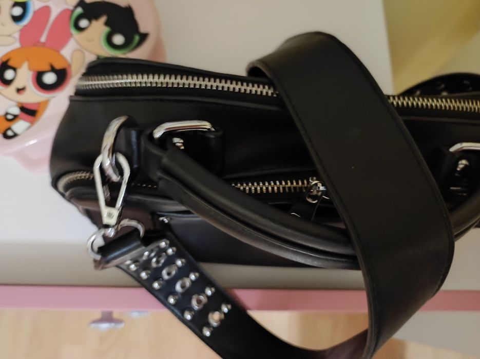 Дамска чанта куфарче