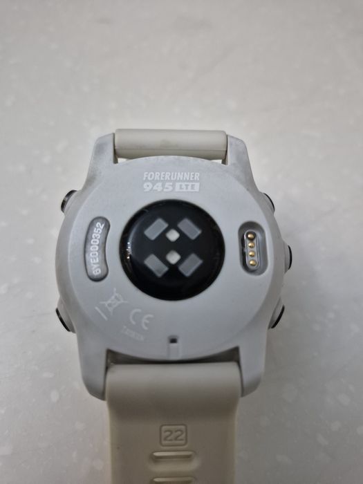 Часы Garmin Forerunner 945 LTE