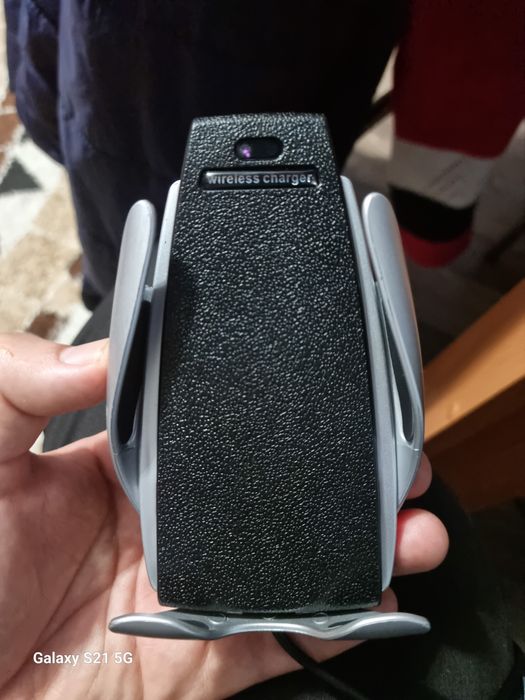 Incarcator wireless auto