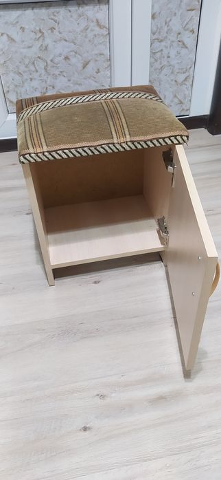 Продам срочно тумбу под обувь