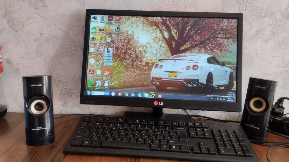 Офисный Домашний компьютер срочно продам