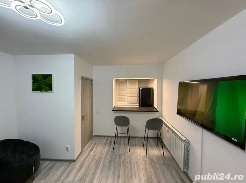Proprietar inchiriez apartament 2 camere renovat complet ,prima chirie