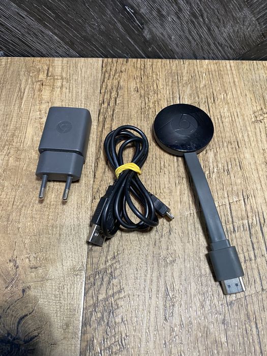 Google Chromecast 2 - Complet (Cablu + Adaptor priză)