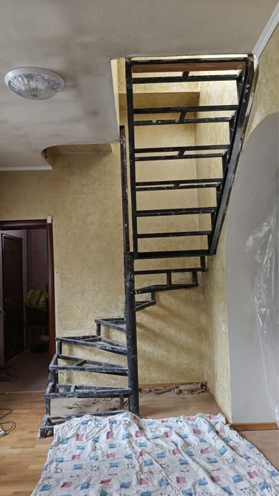 Лестница карагач основа железо