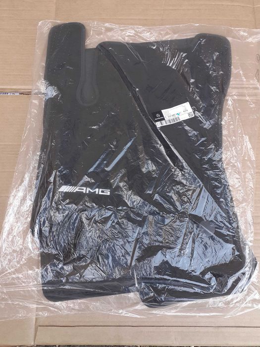 Presuri/covorase auto velur mocheta pt. MERCEDES EQB