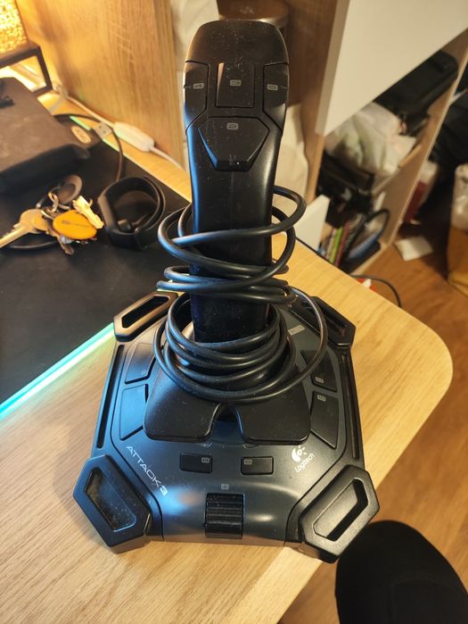 Джойстик Logitech Attack 3