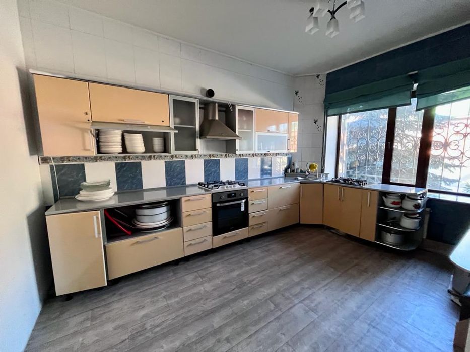 Дом посуточно до 60 человек,центр