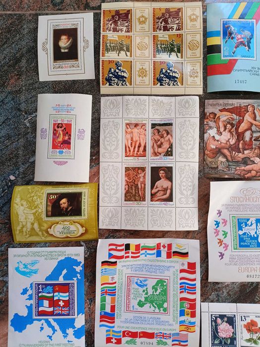 Пощенски марки и пликове от СОЦА в перфектно състояние.