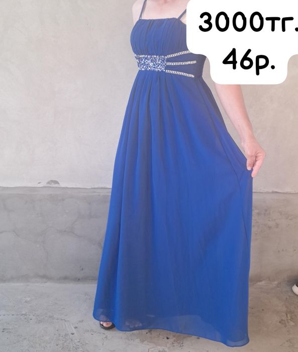 Продаются красивые платья.