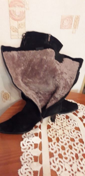 Дамски ботуши италиански, натурален велур.