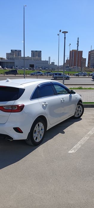 Продам Kia Ceed в идеальном состоянии!