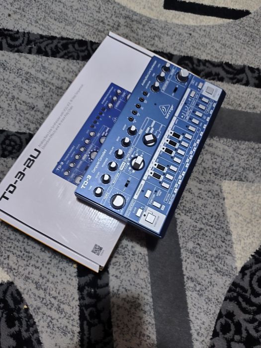 Sintetizator Behringer TD-3