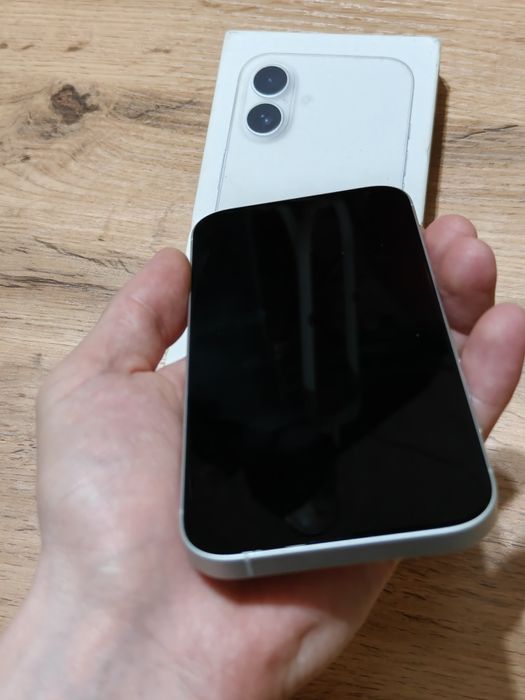 iPhone 16 128 gb ёмкость 100