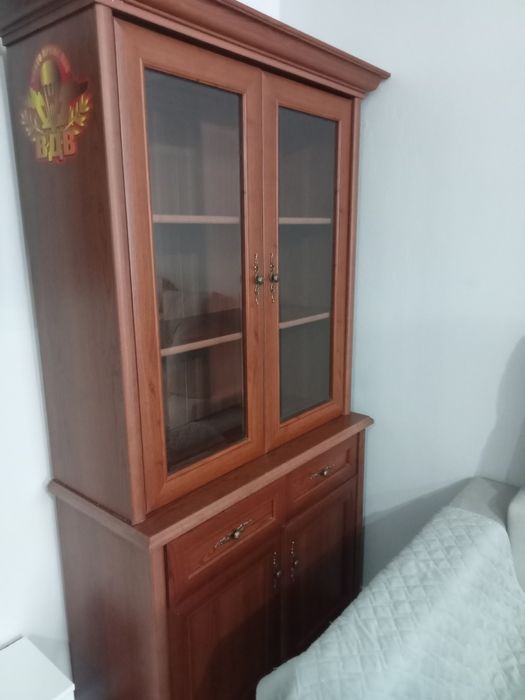 Продам шкаф под посуду.