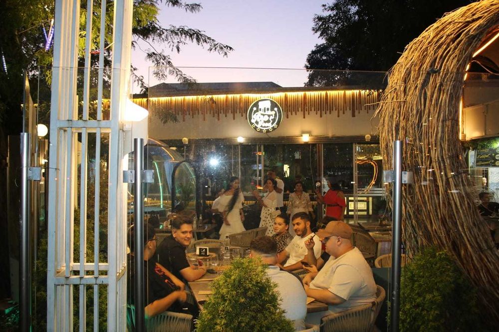 OFERTA Vanzare afacere - Restaurant utilat cu predare contract chirie