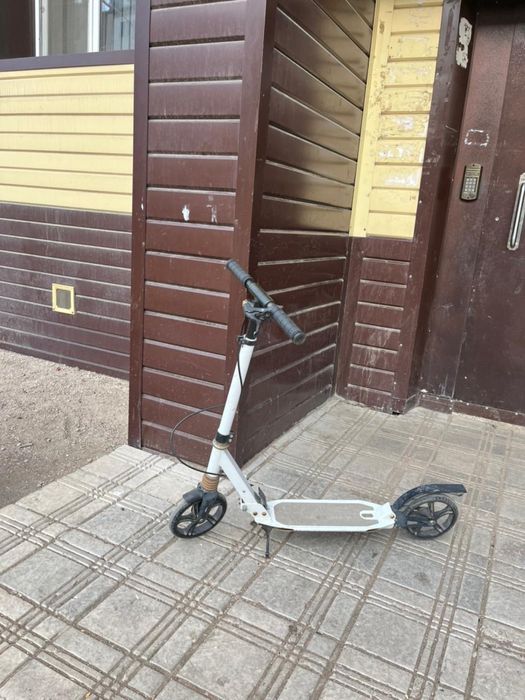 Самокат детский на 8-12 лет