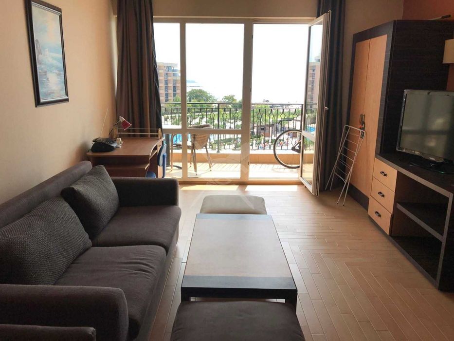 Продава се Двустаен апартамент в к.к. Слънчев бряг - 84 кв.м за 1483 €/кв.м - Снимка #1