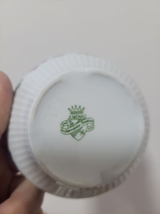 Продаётся кофейный сервиз на 6 персон