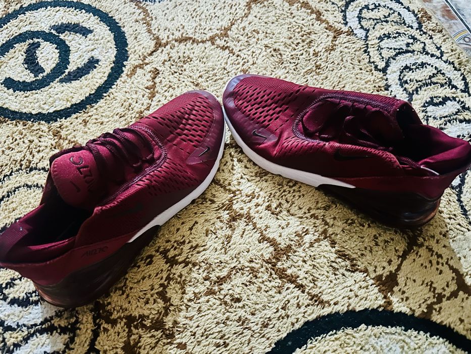 Vand   Nike Air max 270