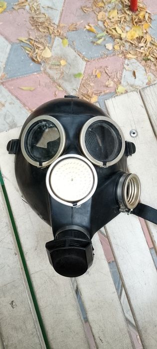 продаю противогаз гп-7