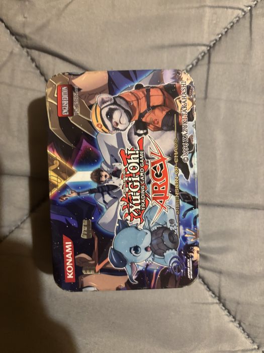 Колекция Yu-Gi-Oh! карти (300+ бройки) + 2 метални кутии (Tin box)