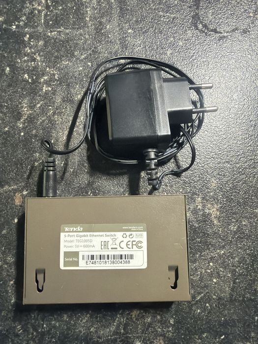 Ethernet Swictch Tenda 5 porturi - TEG1005D