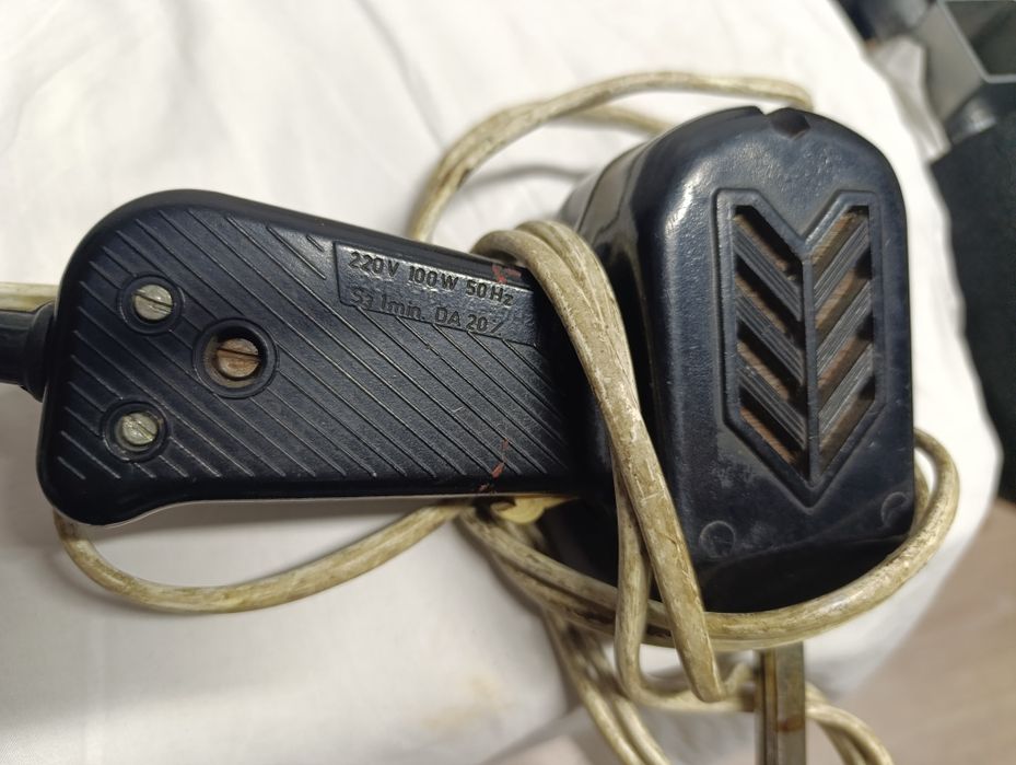 Pistol de lipit romanesc