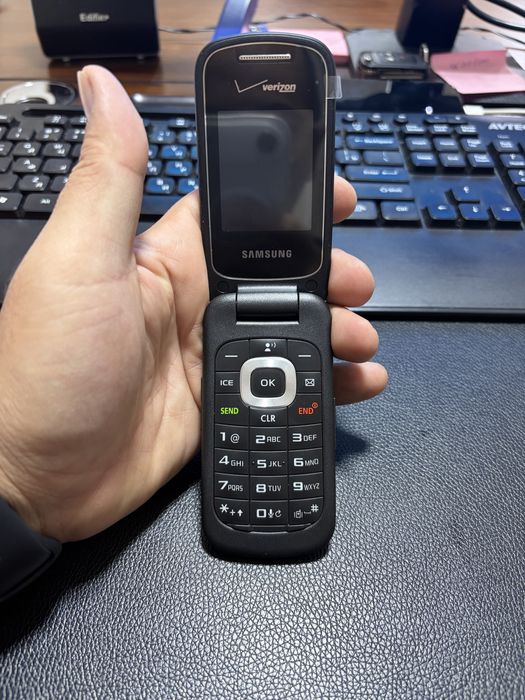 Samsung gusto 3!!! Телефон новый 15 минут работал. Оригинал!!