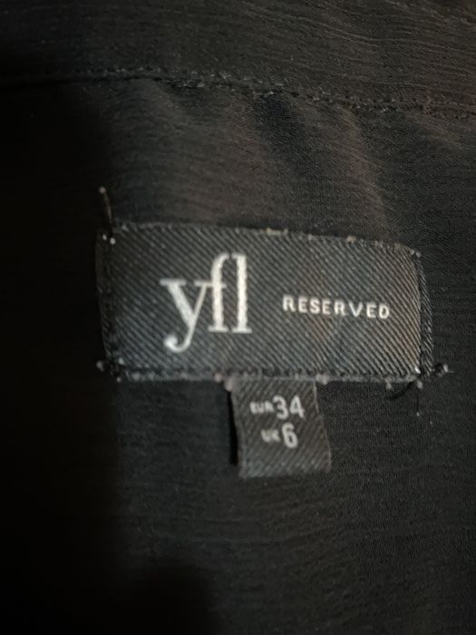 Camasa Lung!, produsele este Reserved