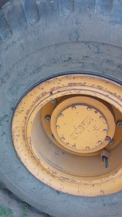 Фронтальный погрузчик