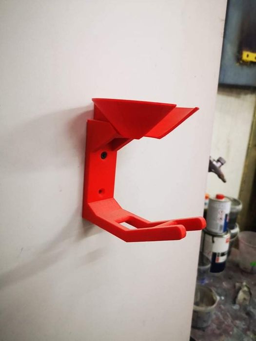 Стойка за бояджийски пистолет- 3Д принтирана