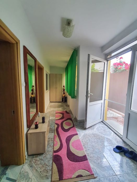 Inchiriez pe timpul veri ap. 2 camere la casa