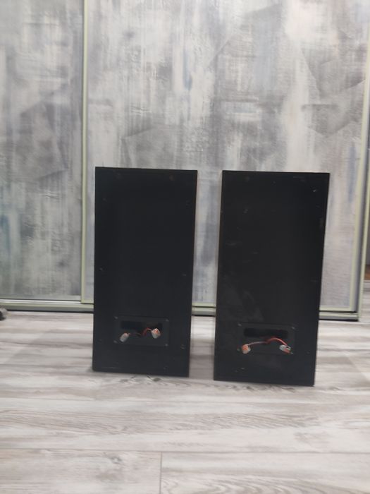 Продаются колонки Вега