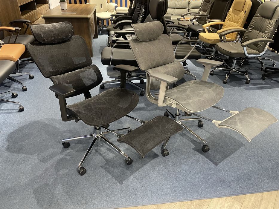 Офисное сеточное кресло для руководителя для отдыха и для работы