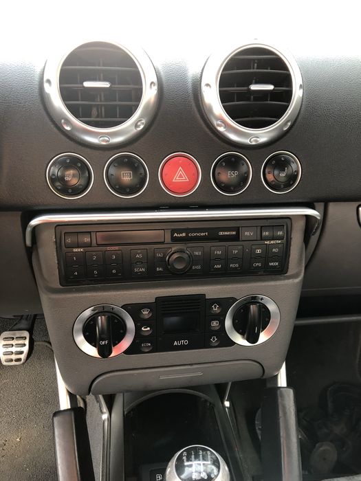 Consola Centrala Audi TT 8N 1998-2006 | Piese Plastic Acoperitoare Buton Radio Clima Scrumiera Priza Trim Suport Grila Grile Ventilatie Luneta Butoane