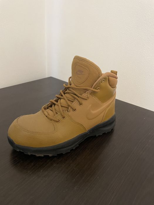 Adidasi/Ghete Nike Manoa marimea 39