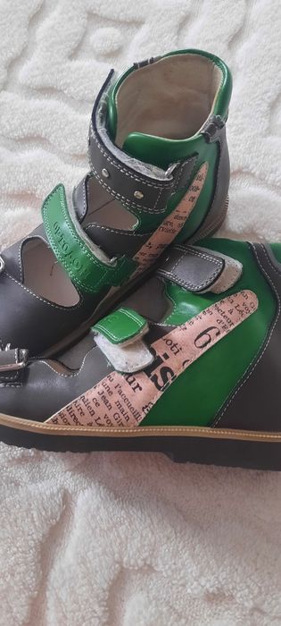 Продам детские ортопедические сандали