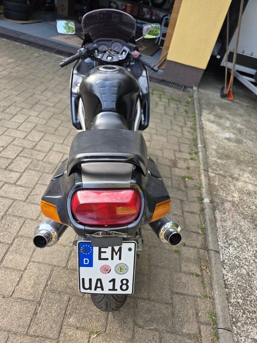 Kawasaki zzr 600