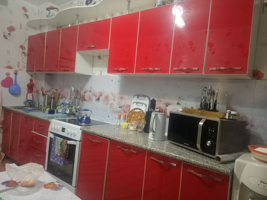 Продам кух гарнитур отлично м состояние
