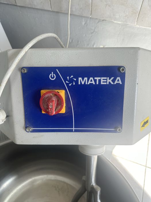 Продается тесто мешалка