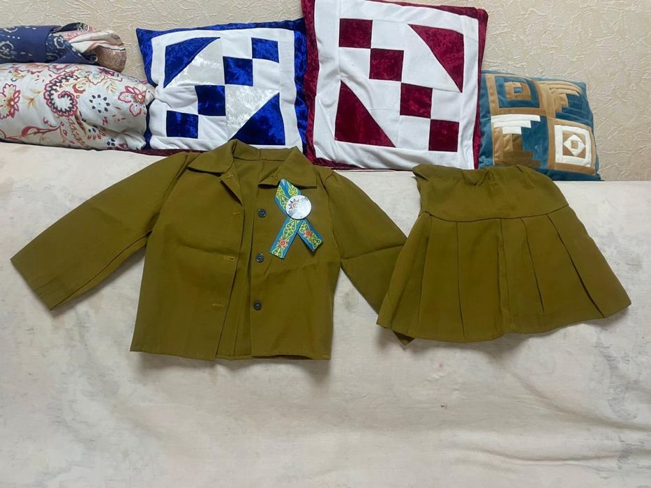 Срочная продажа детского маскарадного костюма для новогоднего утренник