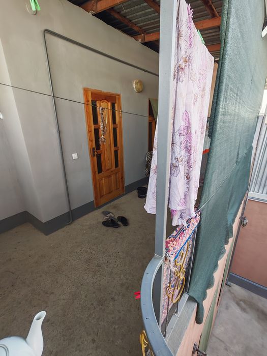 Ховли сотилади эски шахарда