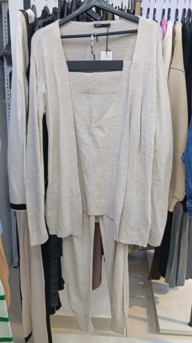 Продам женскую тройку