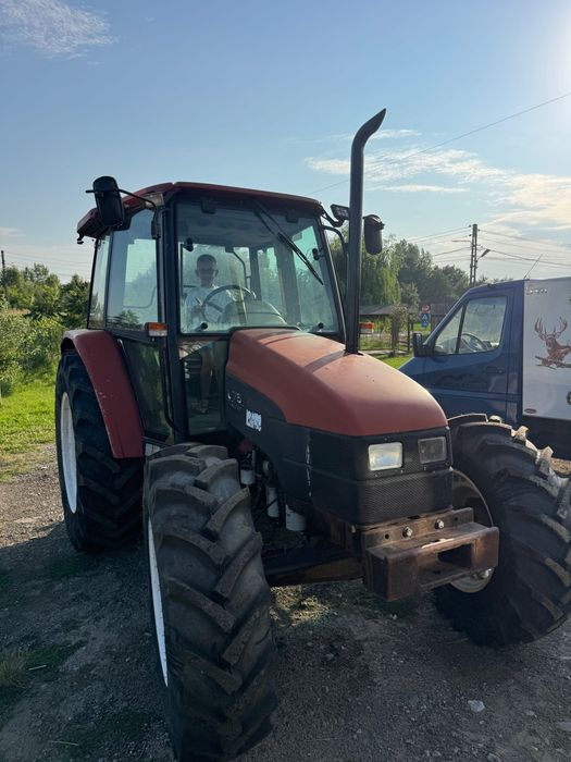 Tractor New Holland L75