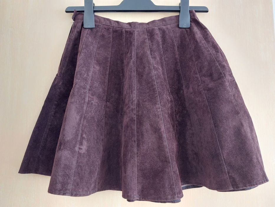 Fusta clos din catifea