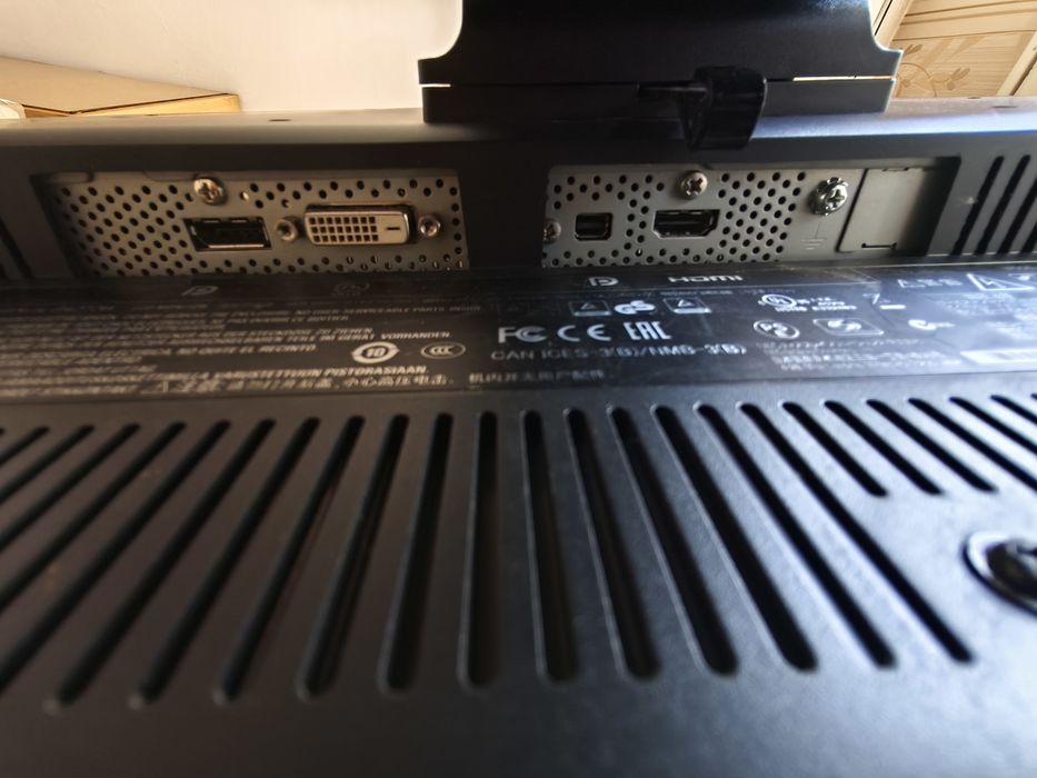 Професионален монитор NEC MultiSync PA272W 27" WQHD 2560 × 1440 IPS